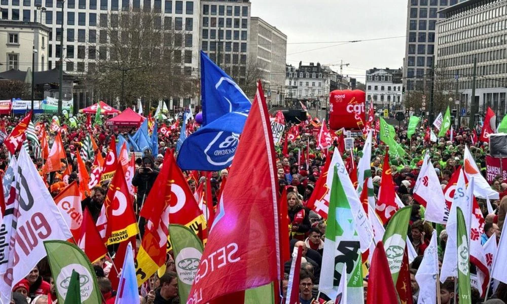 Βρυξέλλες: Πορεία κατά της λιτότητας και του περιορισμού δημοσίων δαπανών